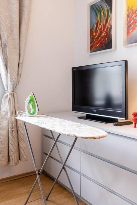Apartamento Miodowa 12, Old Town / 200 M From Castle Square Varsovia Exterior foto